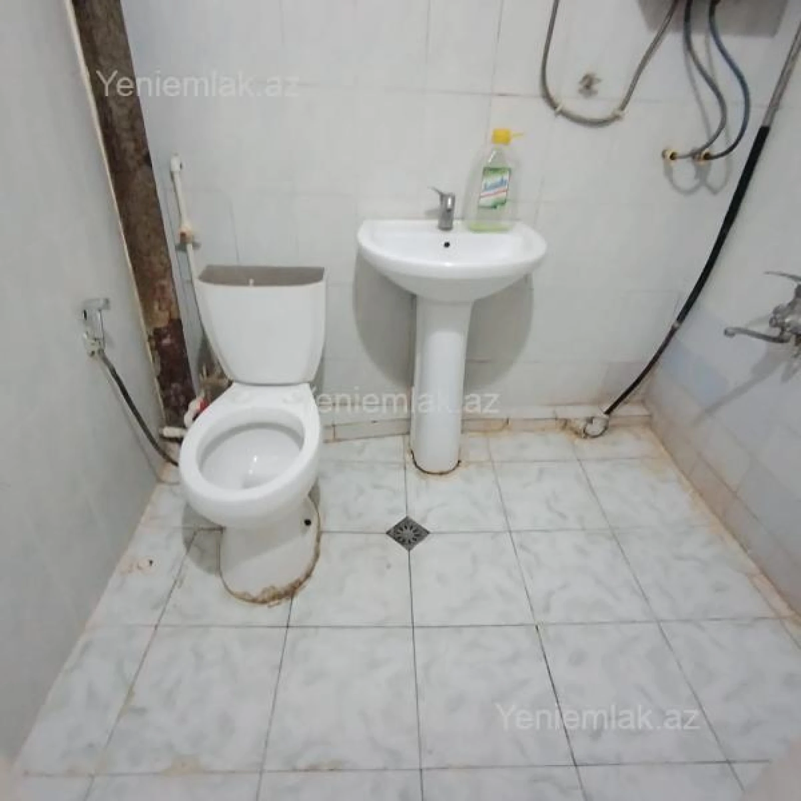 Satılır 3 otaqlı köhnə tikili 80 m²