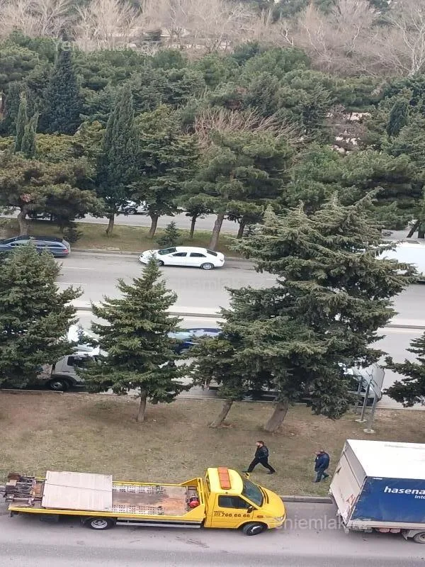 Satılır 4 otaqlı köhnə tikili 80 m²