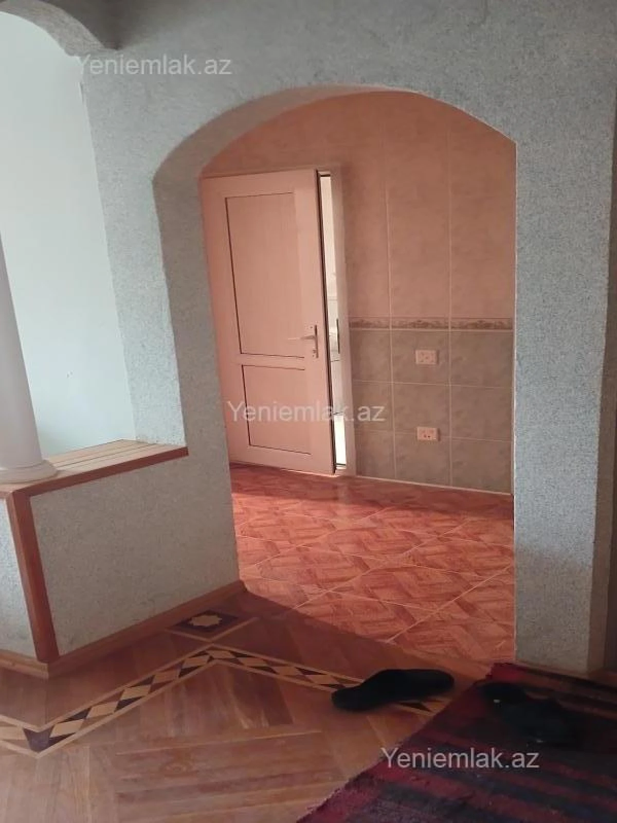 Satılır 4 otaqlı köhnə tikili 80 m²