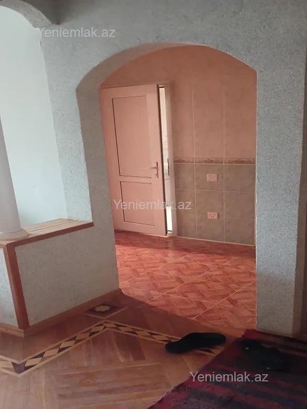 Satılır 4 otaqlı köhnə tikili 80 m²