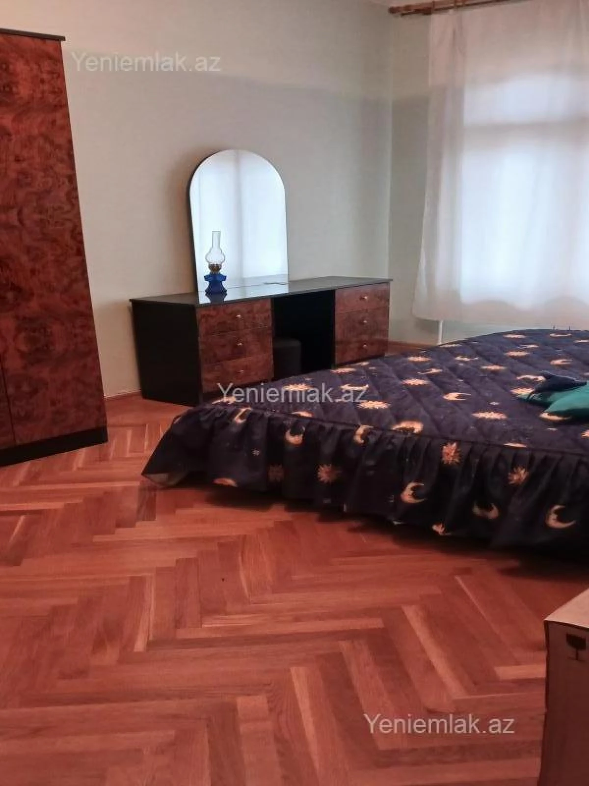 Satılır 4 otaqlı köhnə tikili 80 m²