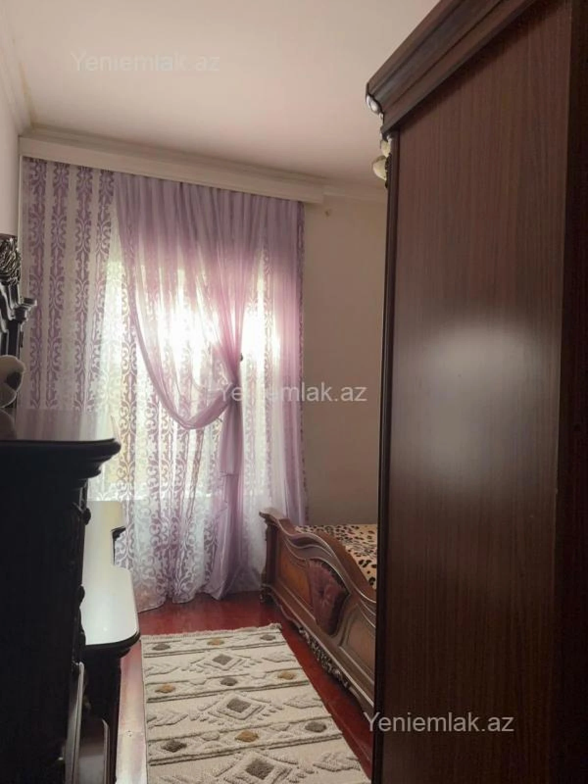 Satılır 5 otaqlı həyət evi 200 m²