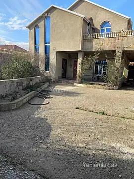 Satılır 5 otaqlı həyət evi 200 m²