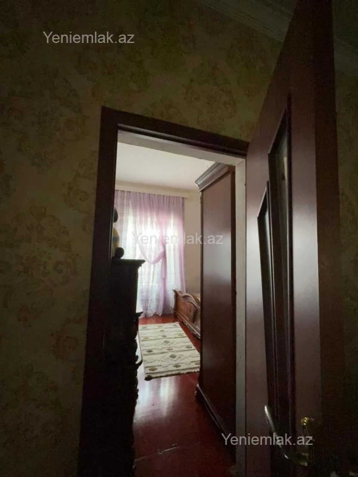 Satılır 5 otaqlı həyət evi 200 m²