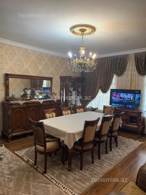 Satılır 5 otaqlı həyət evi 200 m²