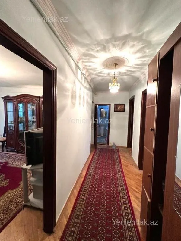 Satılır 3 otaqlı köhnə tikili 90 m²