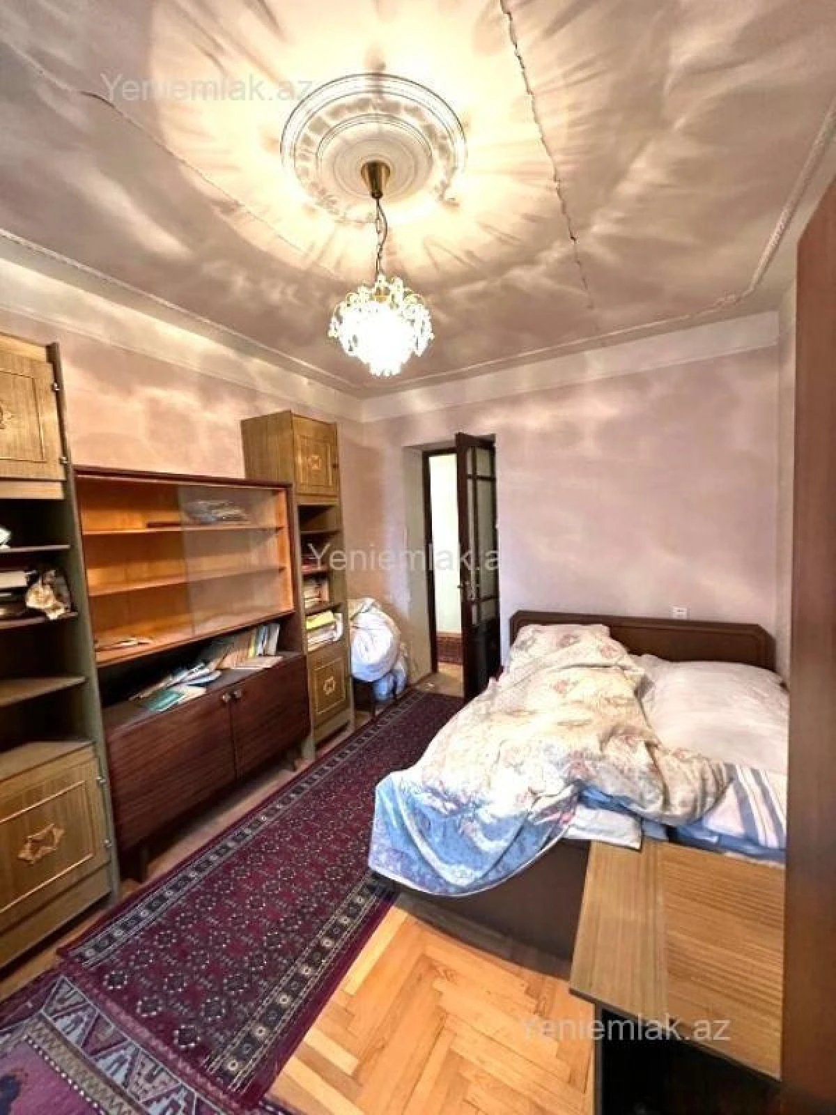 Satılır 3 otaqlı köhnə tikili 90 m²