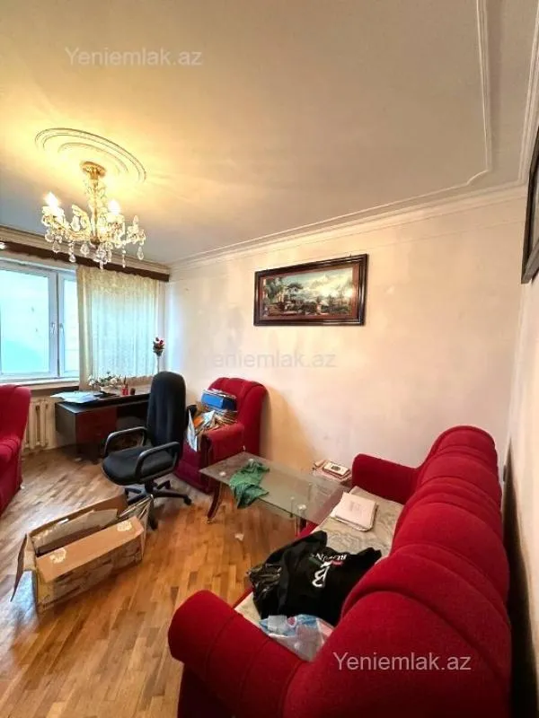 Satılır 3 otaqlı köhnə tikili 90 m²