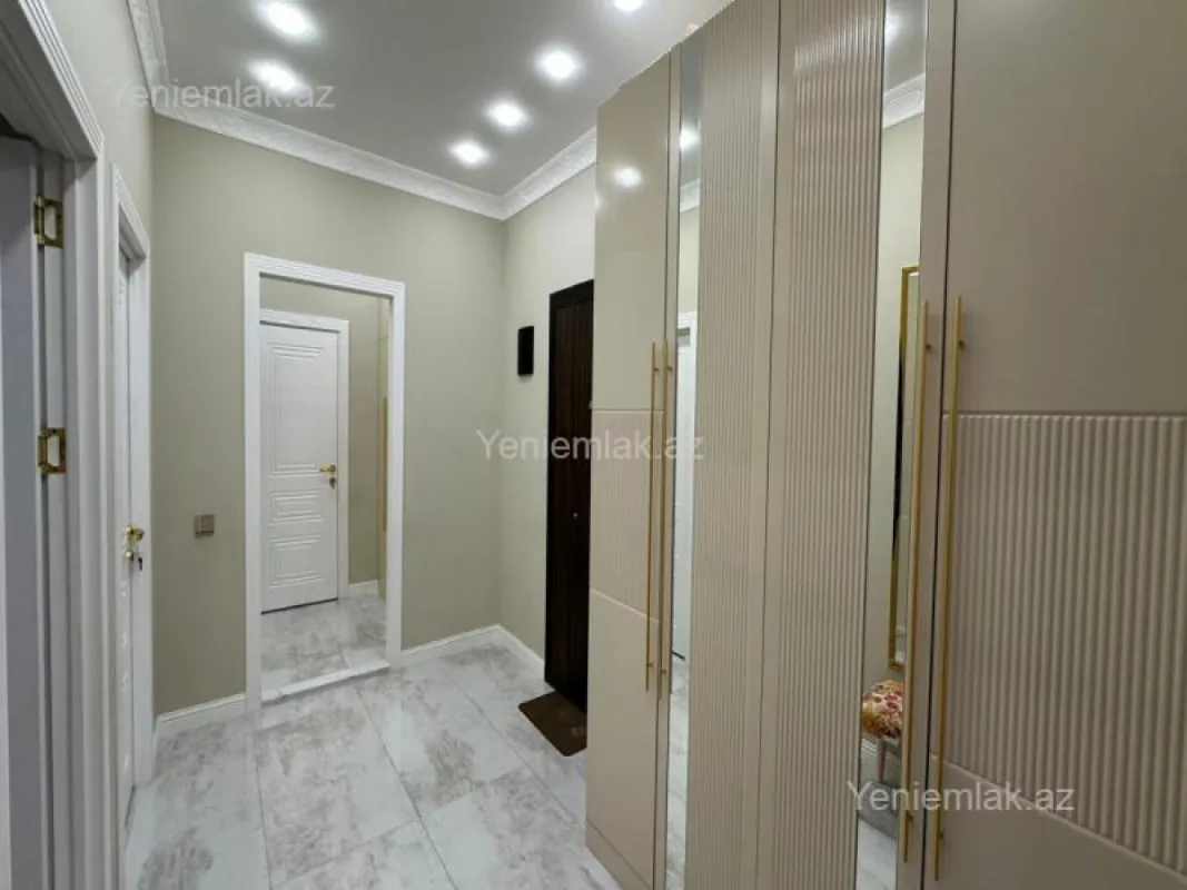 Satılır 2 otaqlı yeni tikili 82 m²