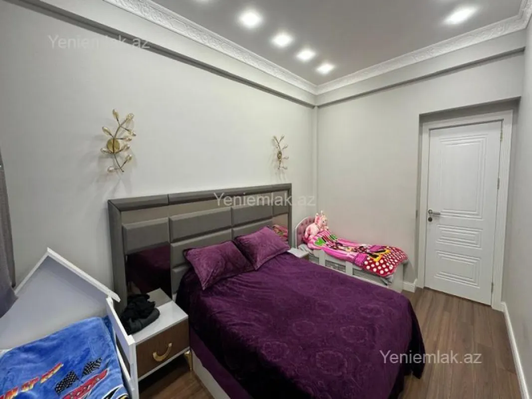 Satılır 2 otaqlı yeni tikili 82 m²