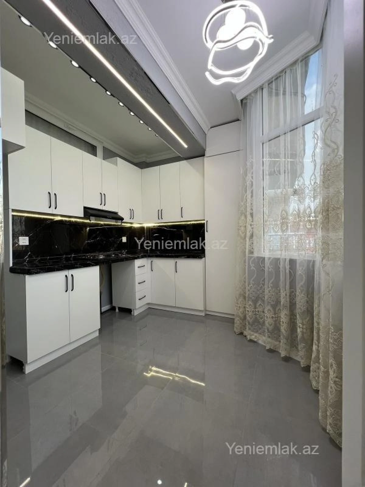 Satılır 2 otaqlı yeni tikili 68 m²