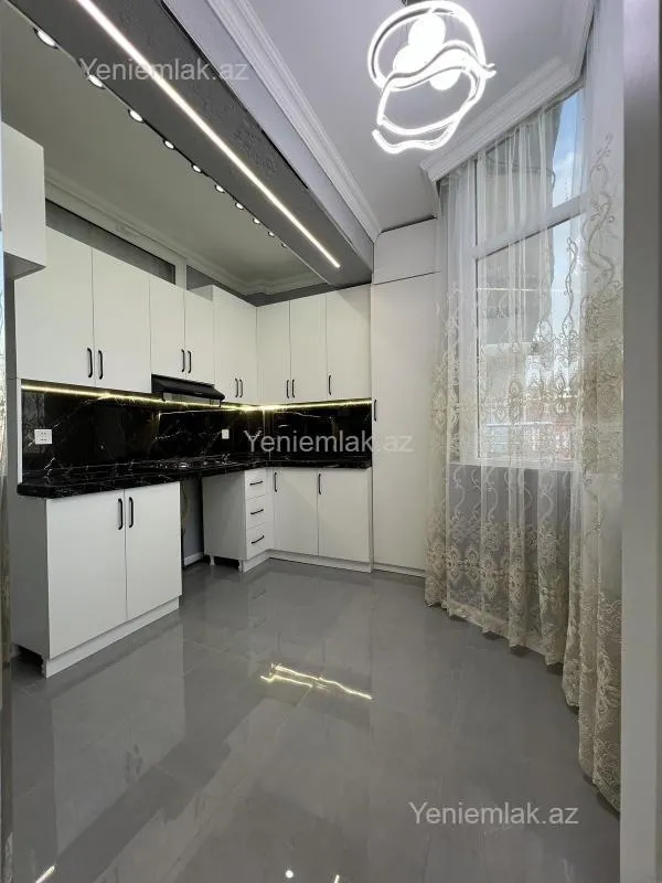 Satılır 2 otaqlı yeni tikili 68 m²