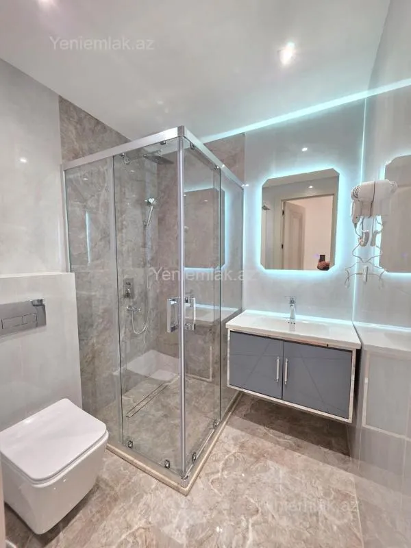 Satılır 3 otaqlı yeni tikili 128 m²