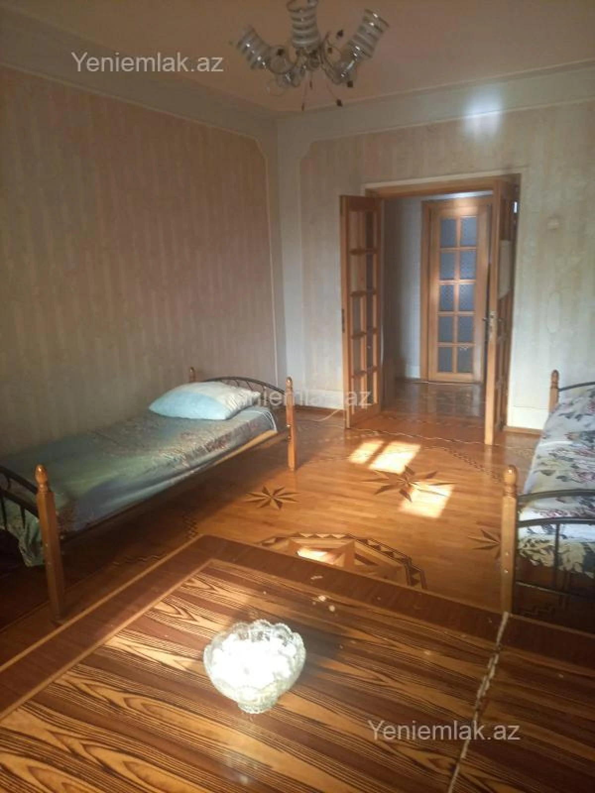 Satılır 3 otaqlı köhnə tikili 90 m²