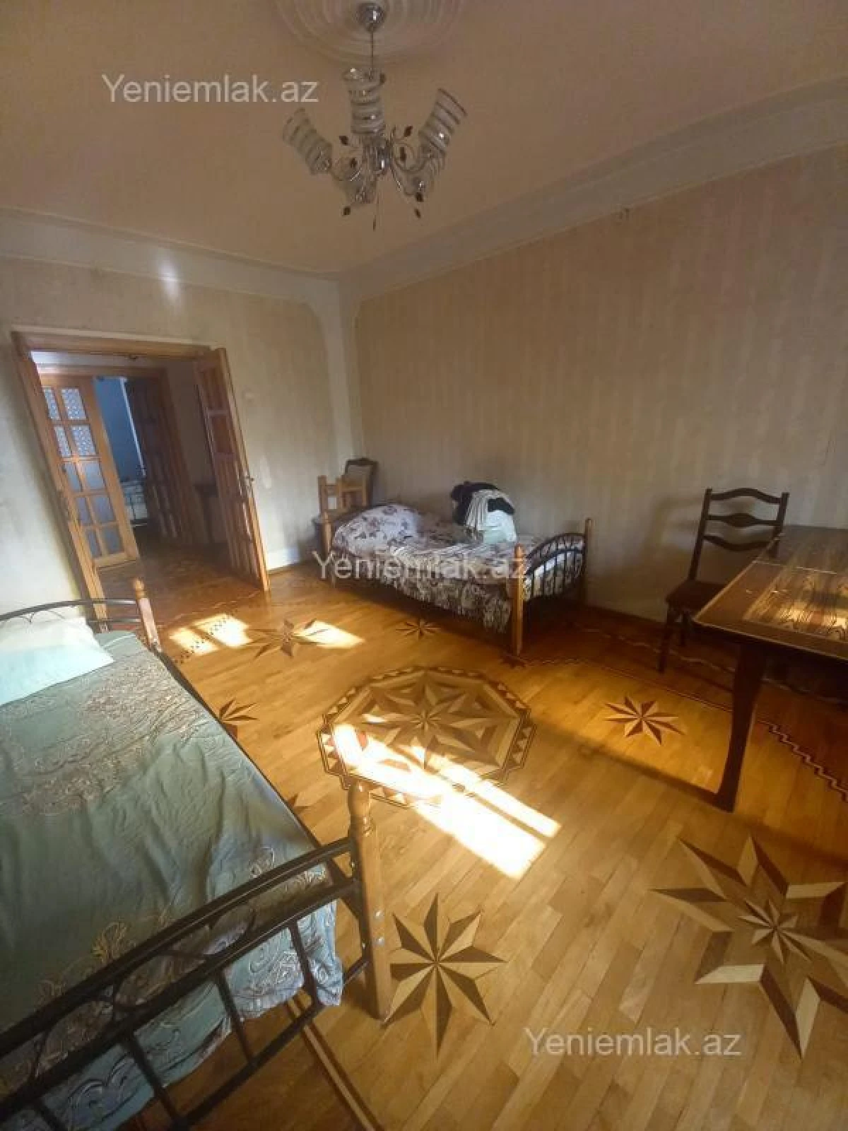 Satılır 3 otaqlı köhnə tikili 90 m²