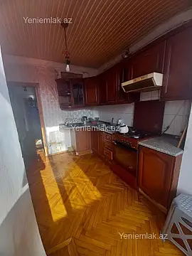 Satılır 3 otaqlı köhnə tikili 90 m²