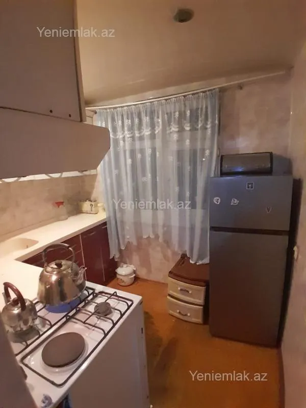 Satılır 2 otaqlı köhnə tikili 52 m²