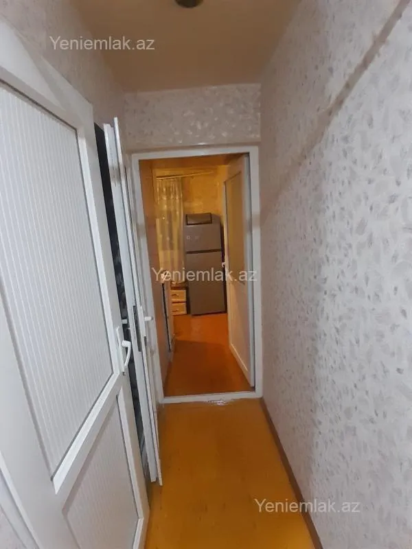 Satılır 2 otaqlı köhnə tikili 52 m²