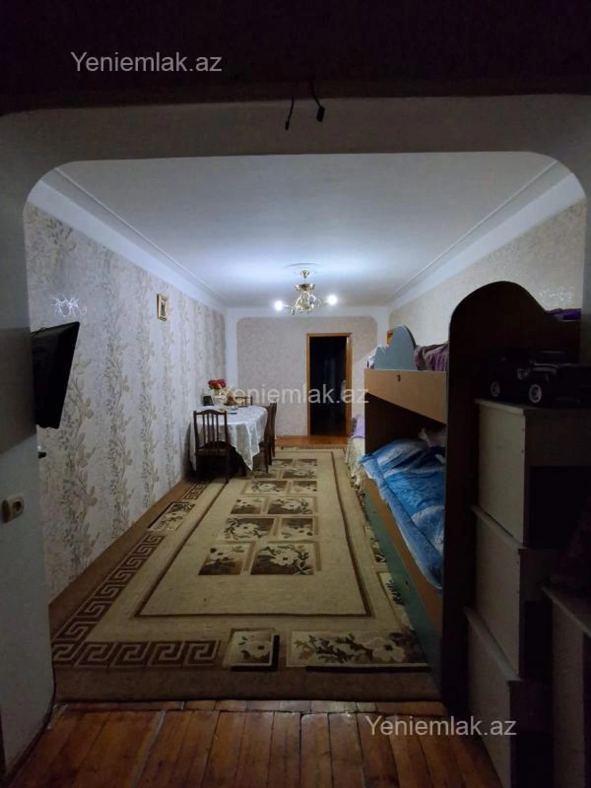 Satılır 2 otaqlı köhnə tikili 52 m²