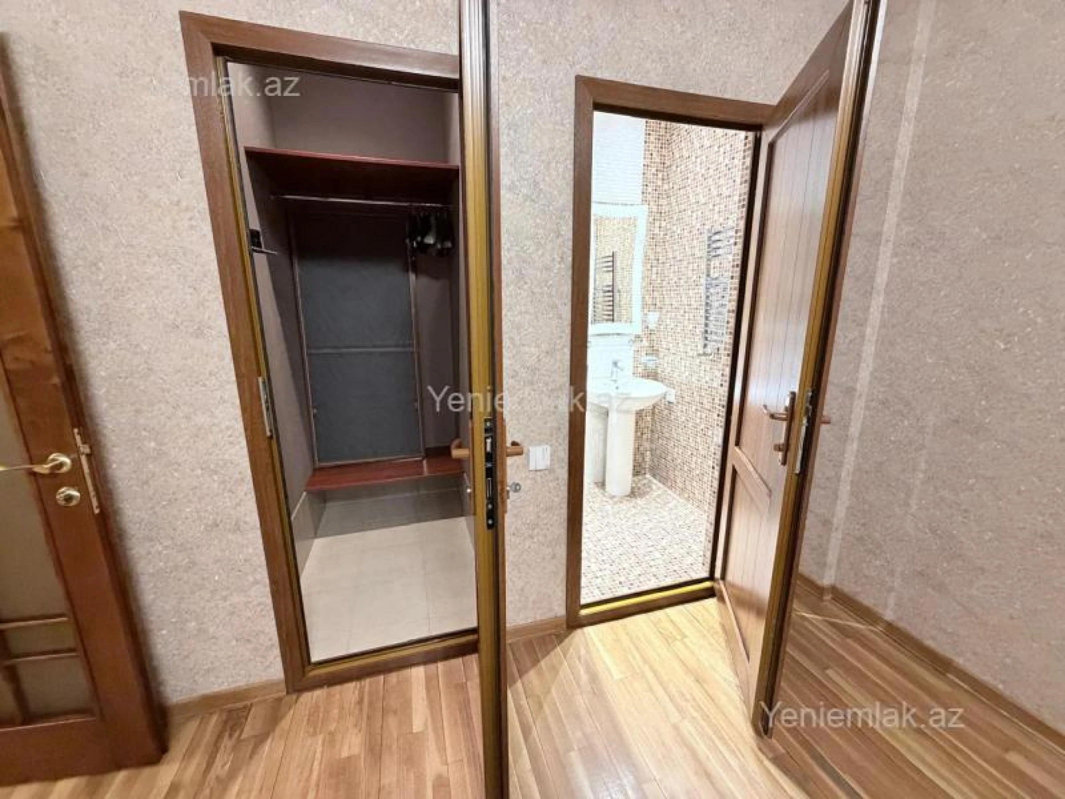 Satılır 3 otaqlı yeni tikili 121 m²