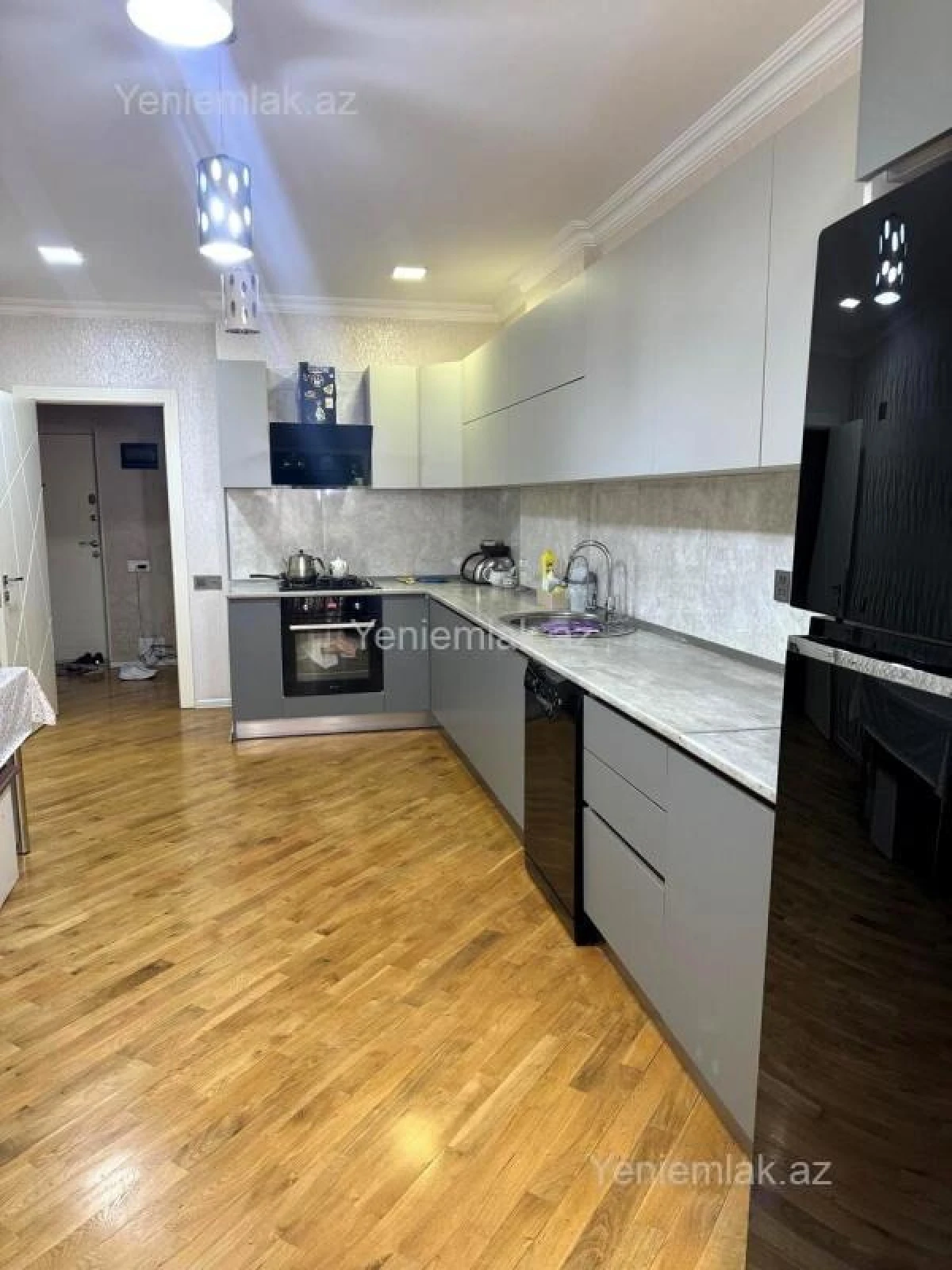 Satılır 3 otaqlı yeni tikili 127 m²