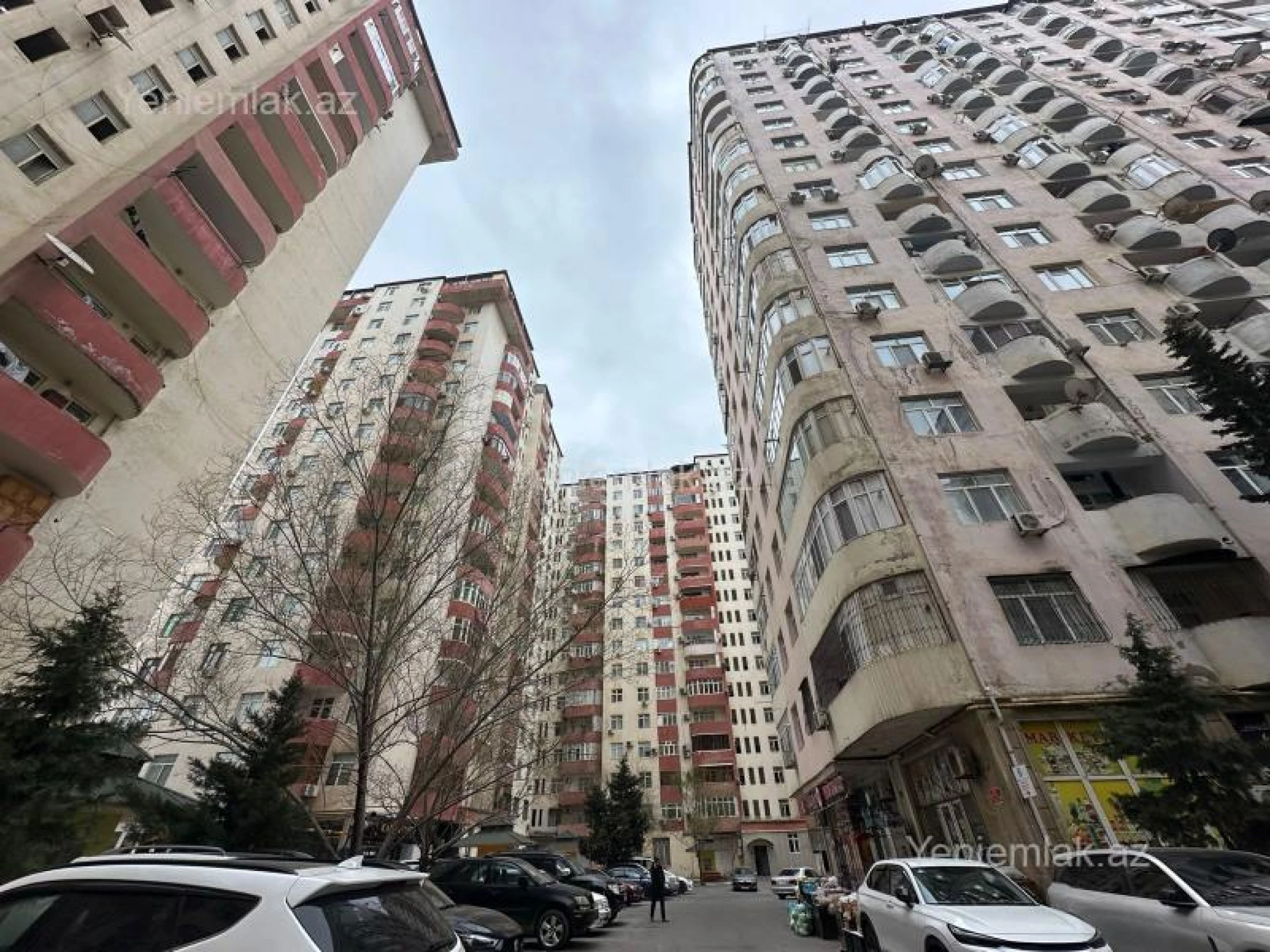 Satılır 4 otaqlı yeni tikili 120 m²