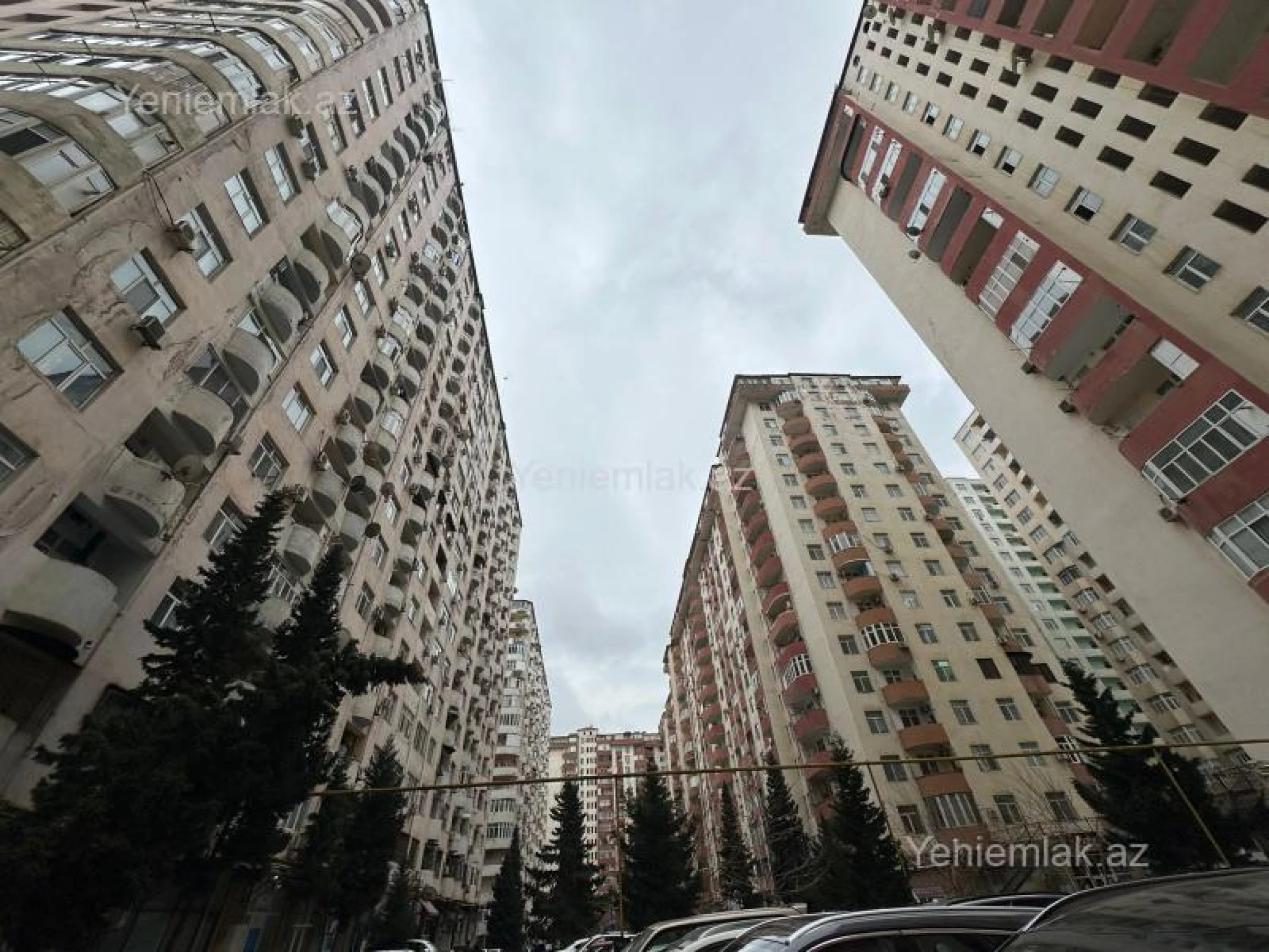 Satılır 4 otaqlı yeni tikili 120 m²