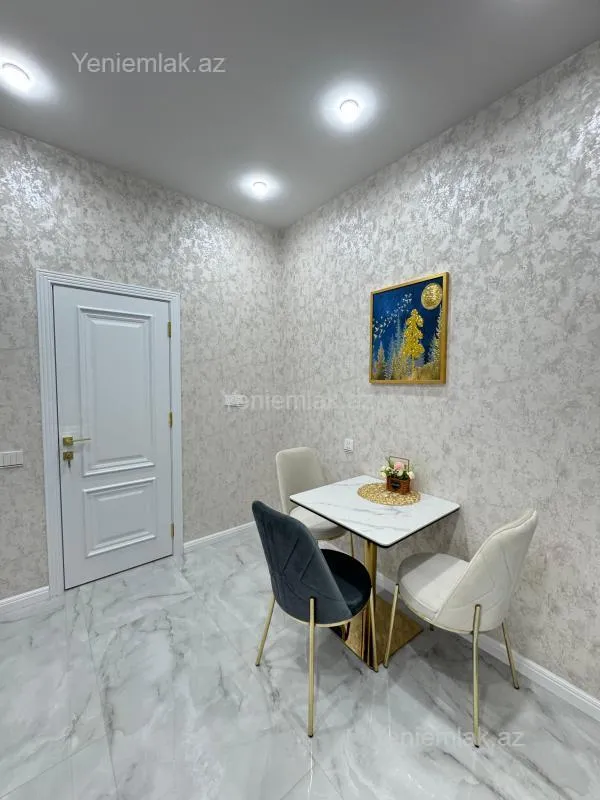 Satılır 3 otaqlı yeni tikili 83 m²