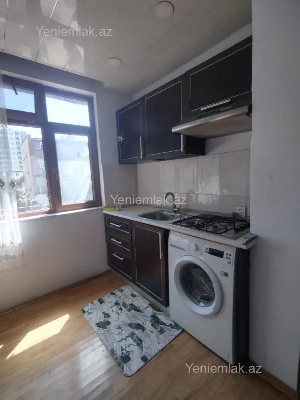 Satılır 2 otaqlı köhnə tikili 60 m²