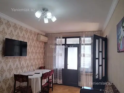 Satılır 2 otaqlı köhnə tikili 60 m²