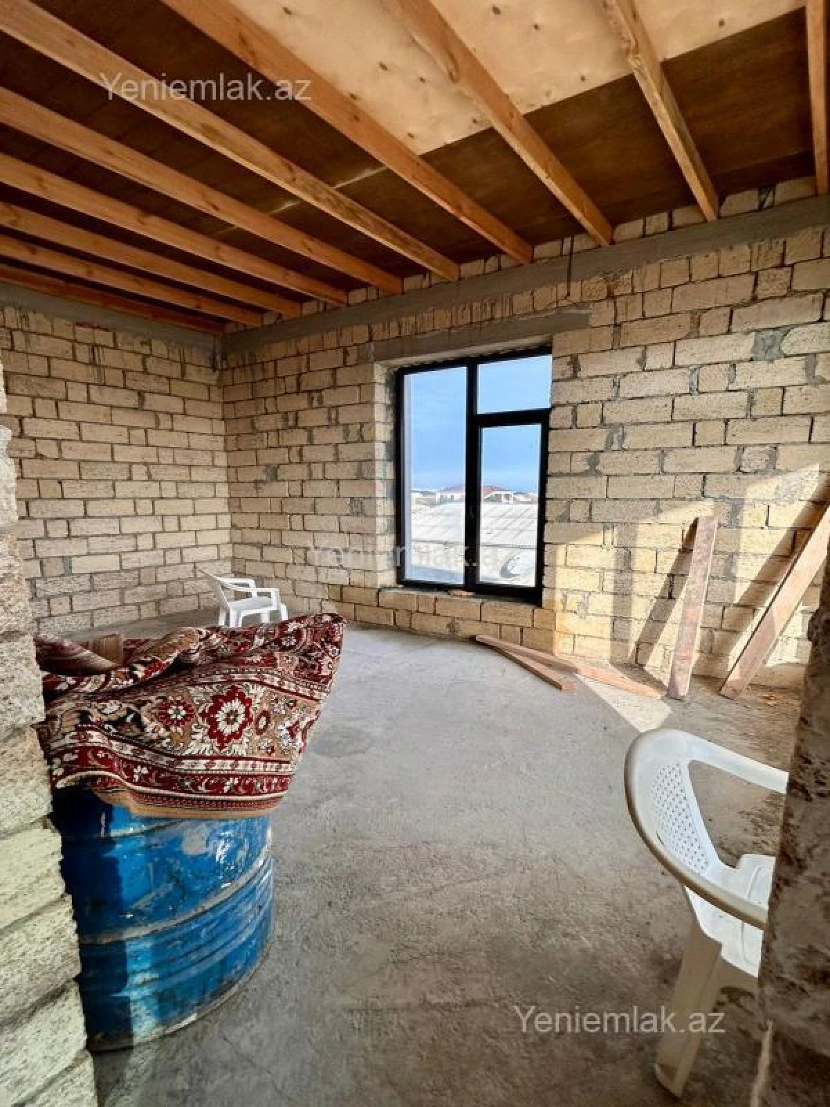 Satılır 5 otaqlı həyət evi 220 m²