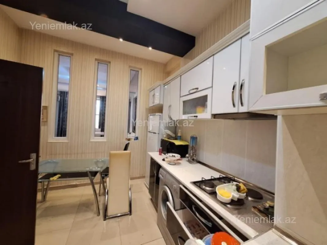 Satılır 3 otaqlı yeni tikili 100 m²