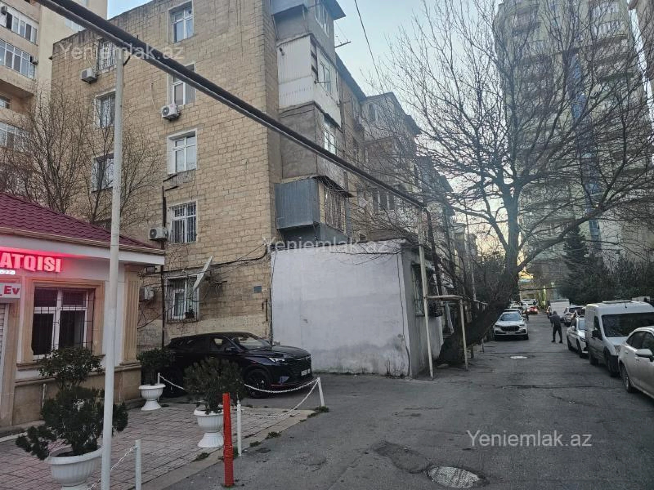 Satılır 1 otaqlı köhnə tikili 60 m²