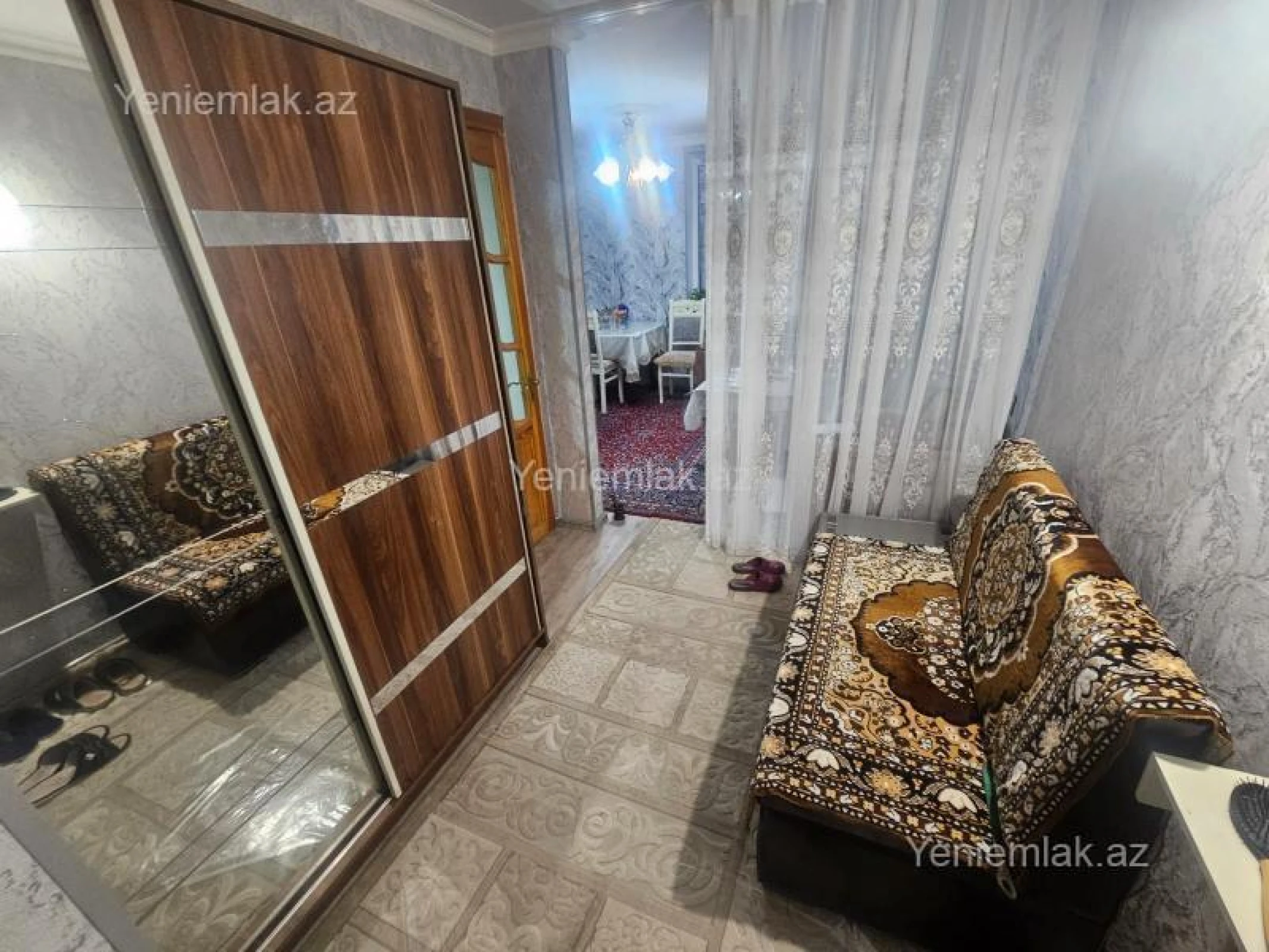 Satılır 1 otaqlı köhnə tikili 60 m²