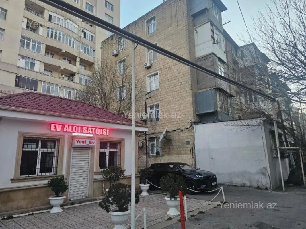 Satılır 1 otaqlı köhnə tikili 60 m²