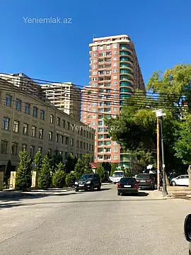Satılır 3 otaqlı yeni tikili 120 m²