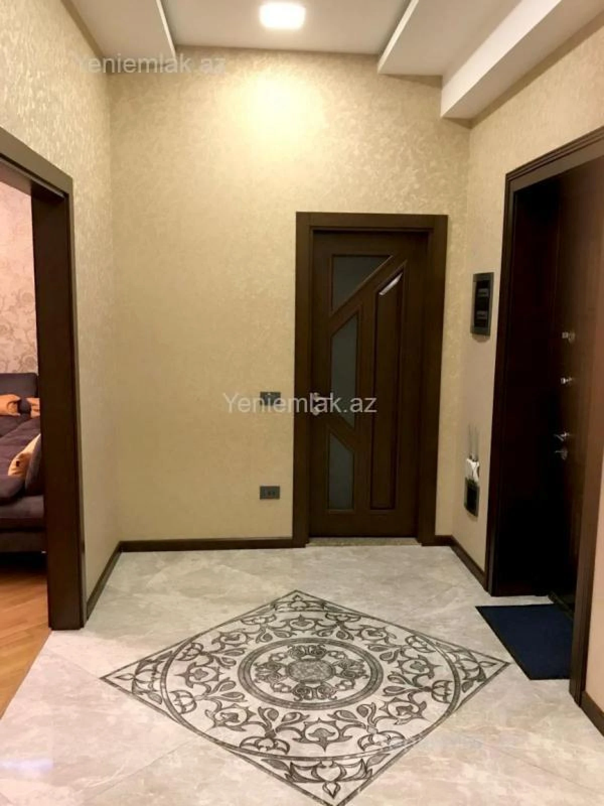Satılır 3 otaqlı yeni tikili 120 m²