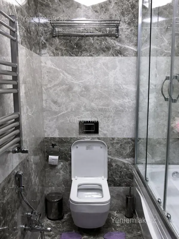 Satılır 3 otaqlı yeni tikili 120 m²