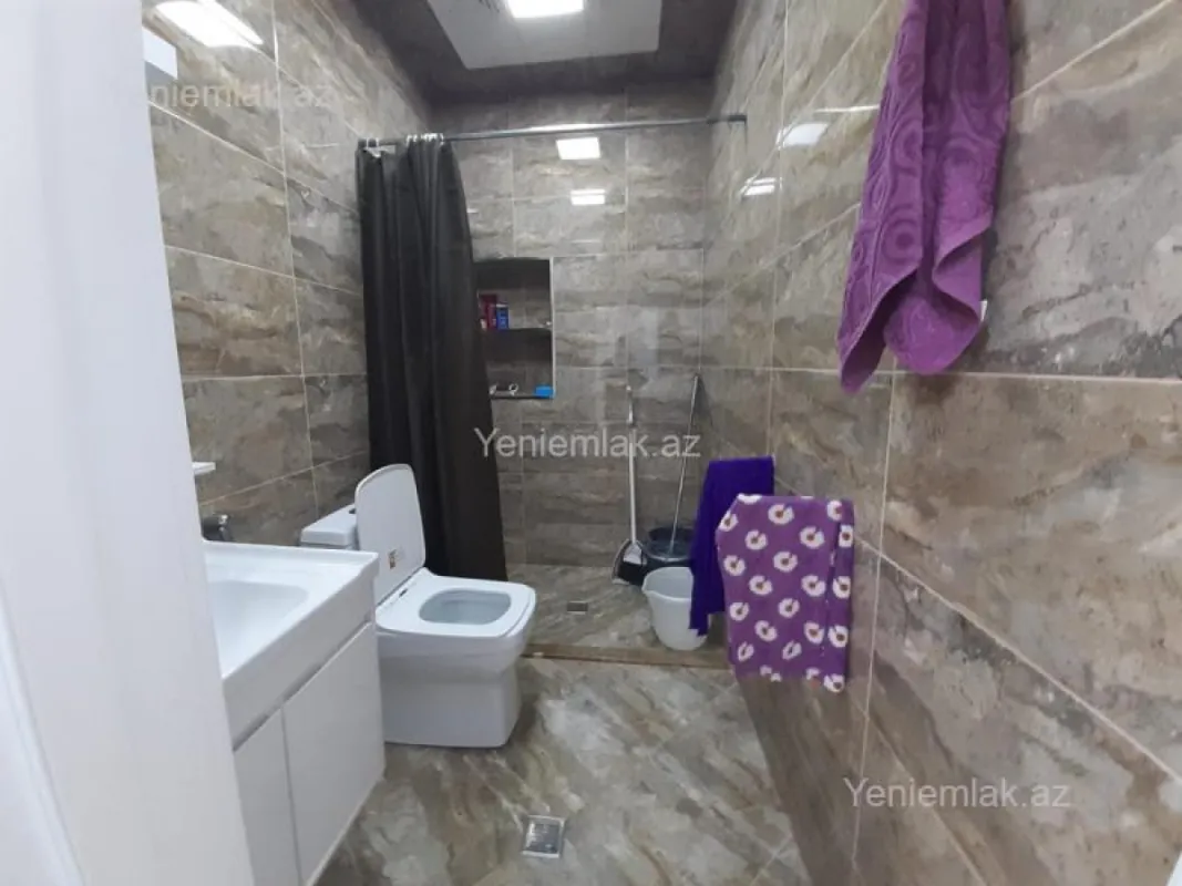 Satılır 6 otaqlı həyət evi 160 m²