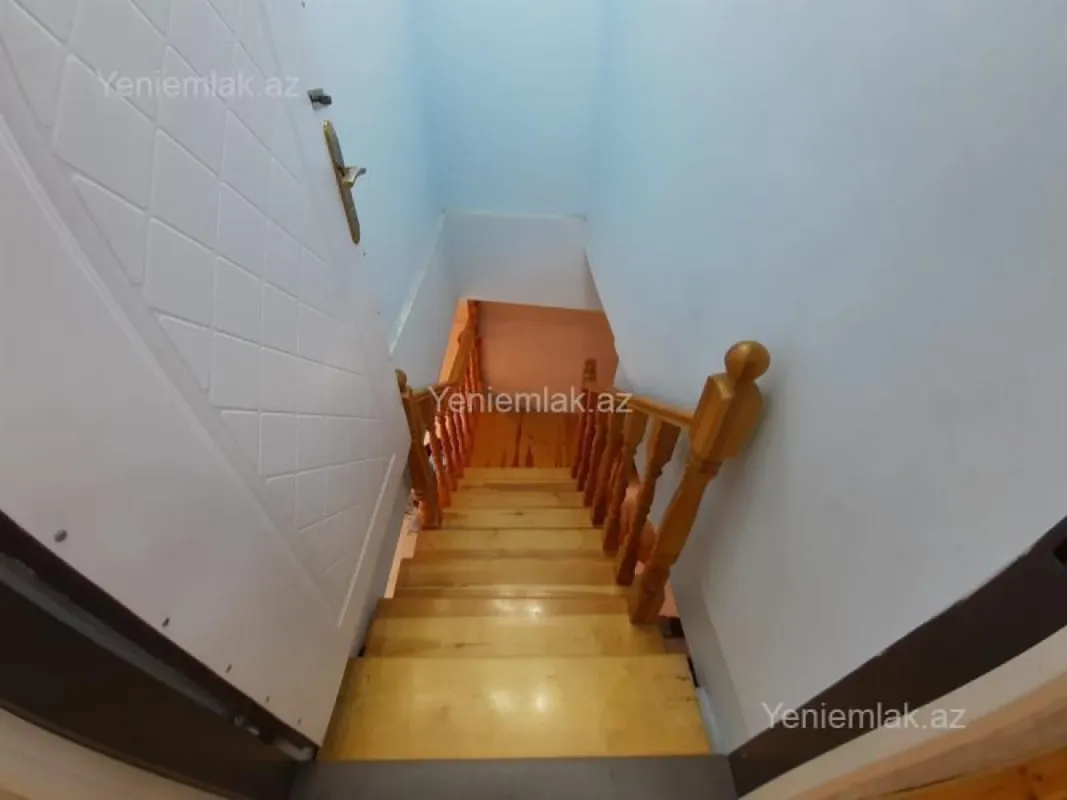 Satılır 6 otaqlı həyət evi 160 m²