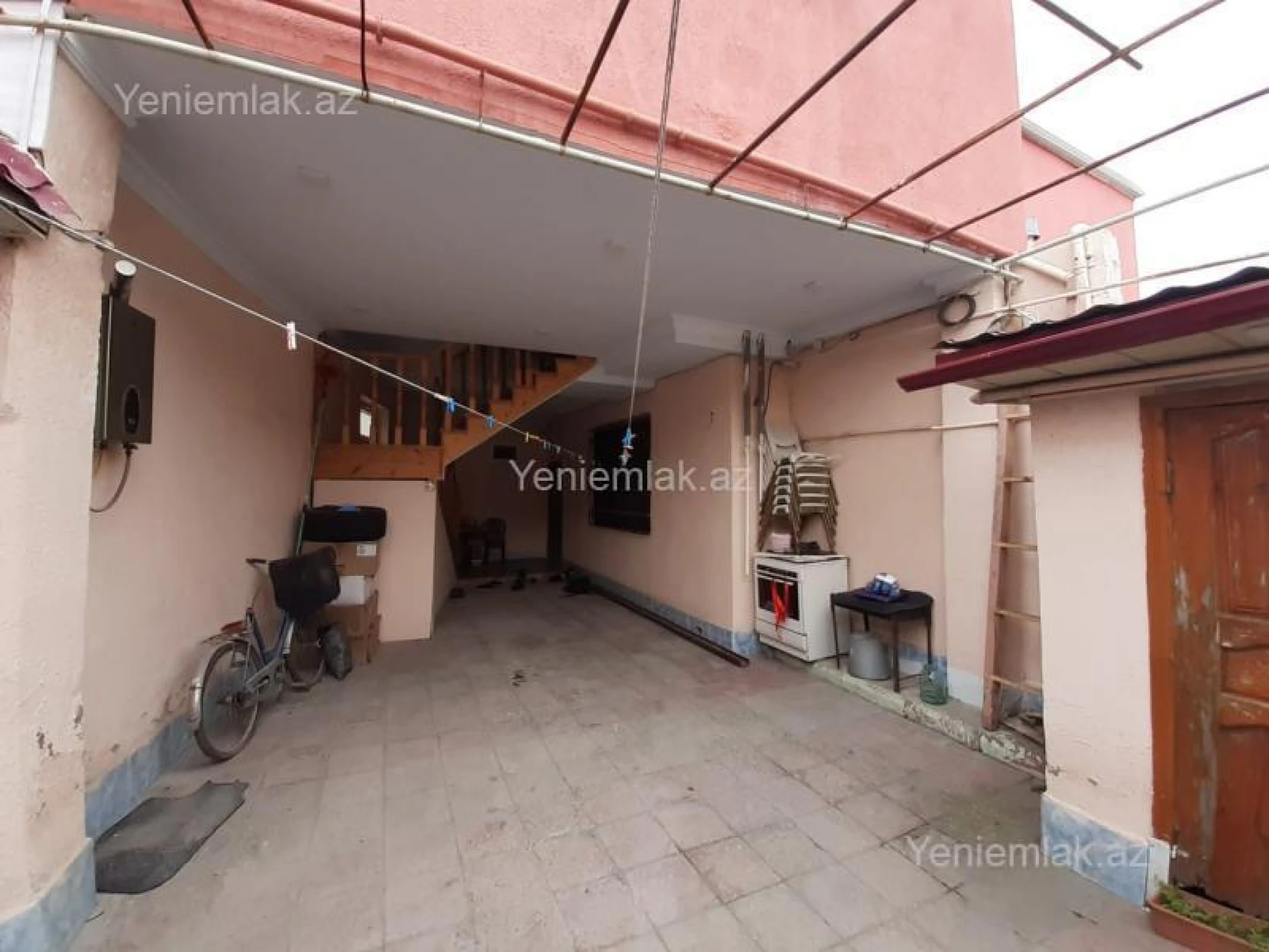 Satılır 6 otaqlı həyət evi 160 m²