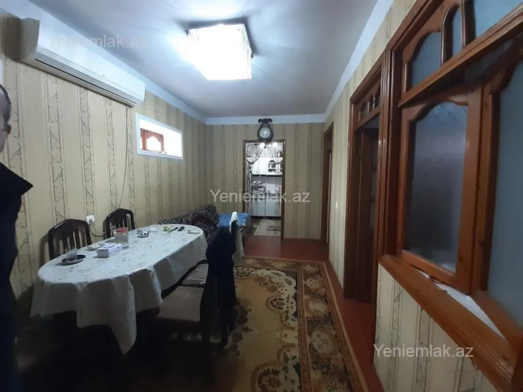 Satılır 6 otaqlı həyət evi 160 m²