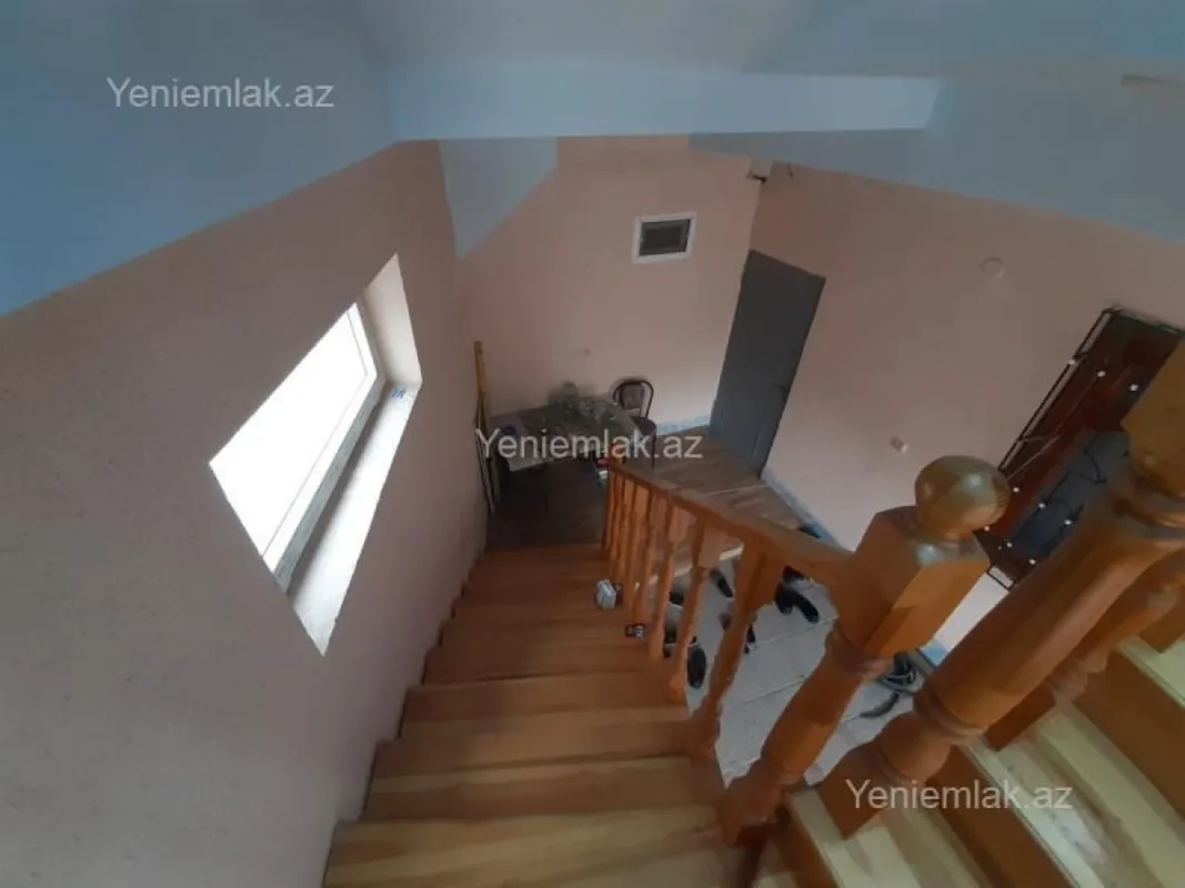 Satılır 6 otaqlı həyət evi 160 m²