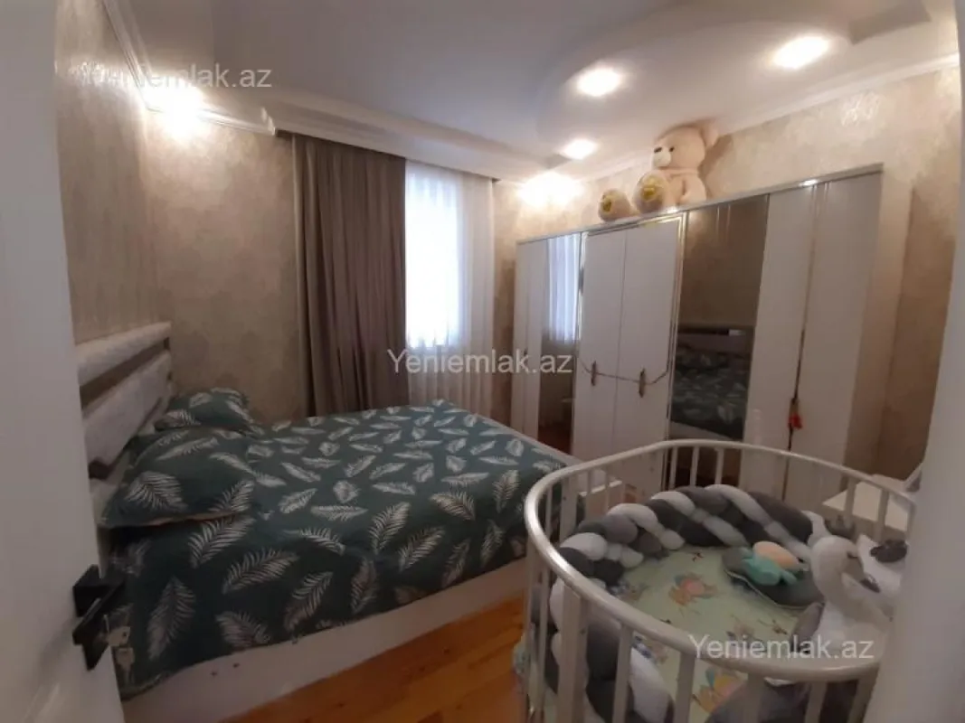 Satılır 6 otaqlı həyət evi 160 m²