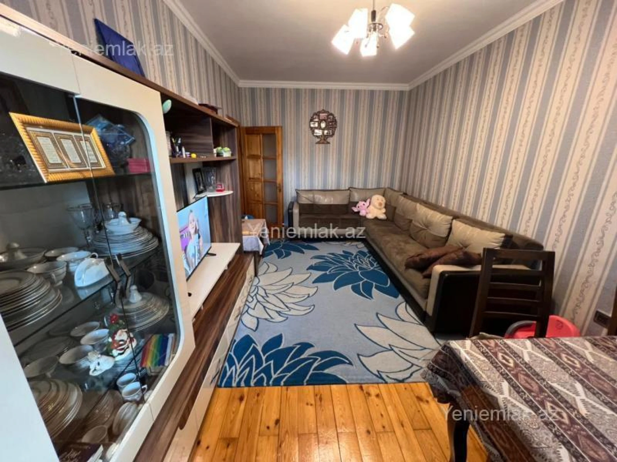 Satılır 2 otaqlı köhnə tikili 53 m²