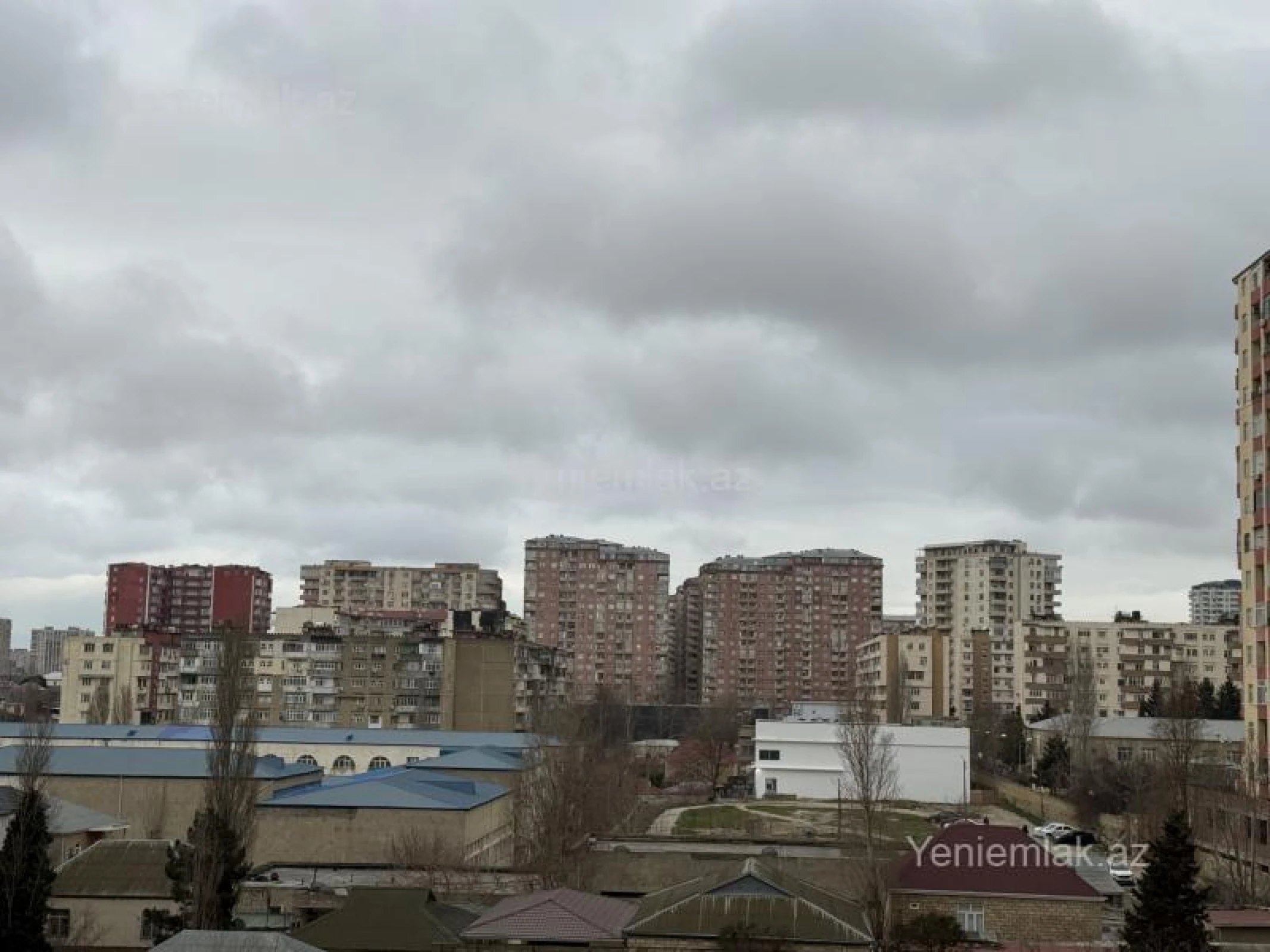 Satılır 2 otaqlı köhnə tikili 45 m²