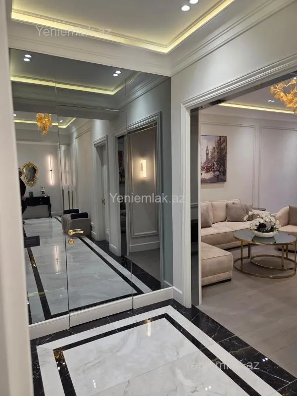 Satılır 4 otaqlı yeni tikili 140 m²