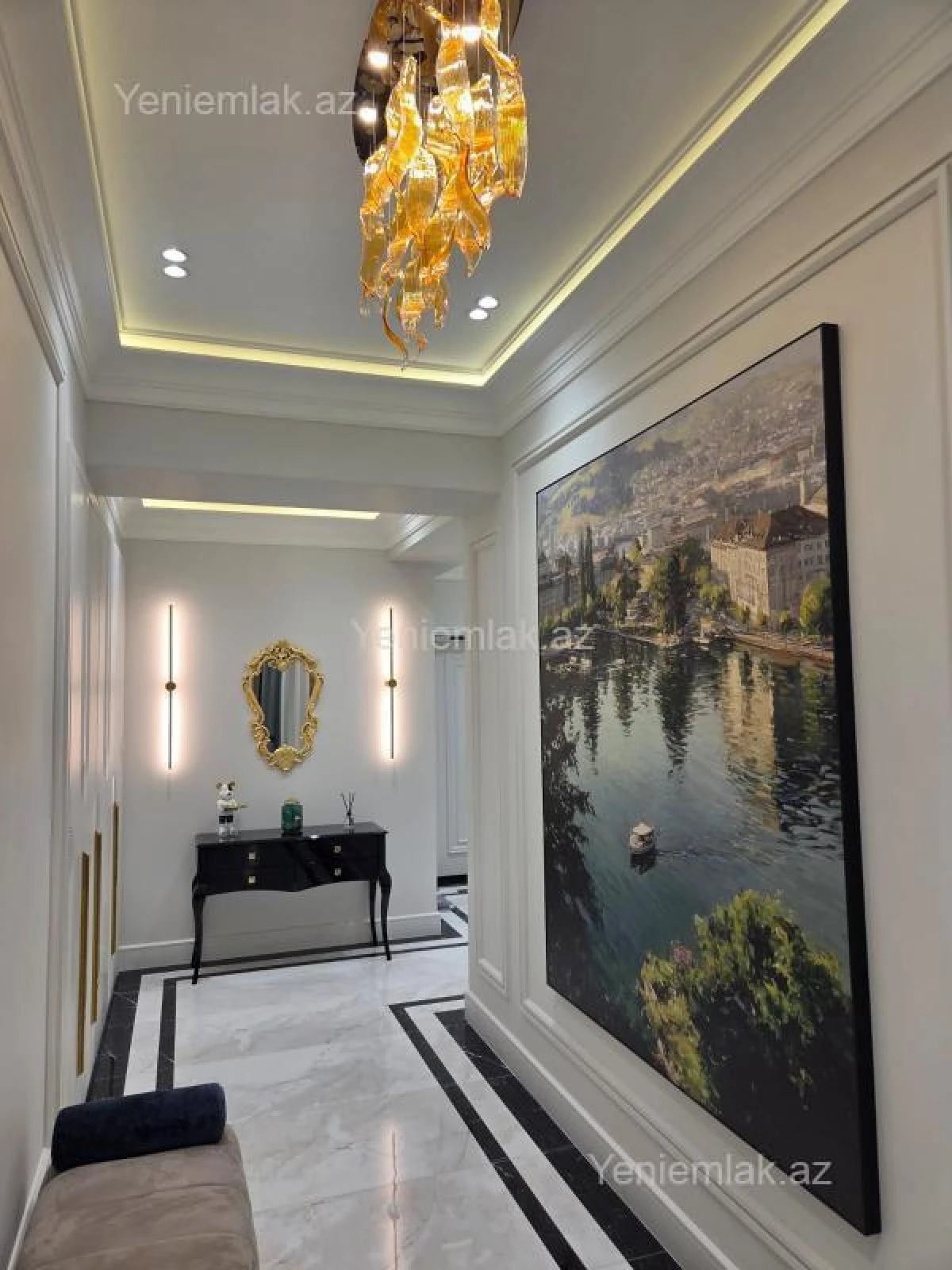 Satılır 4 otaqlı yeni tikili 140 m²