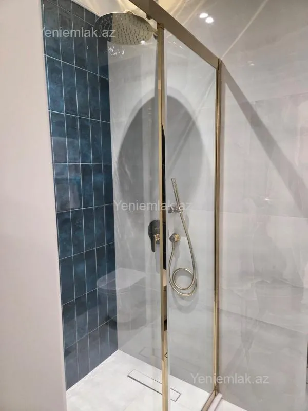 Satılır 4 otaqlı yeni tikili 140 m²