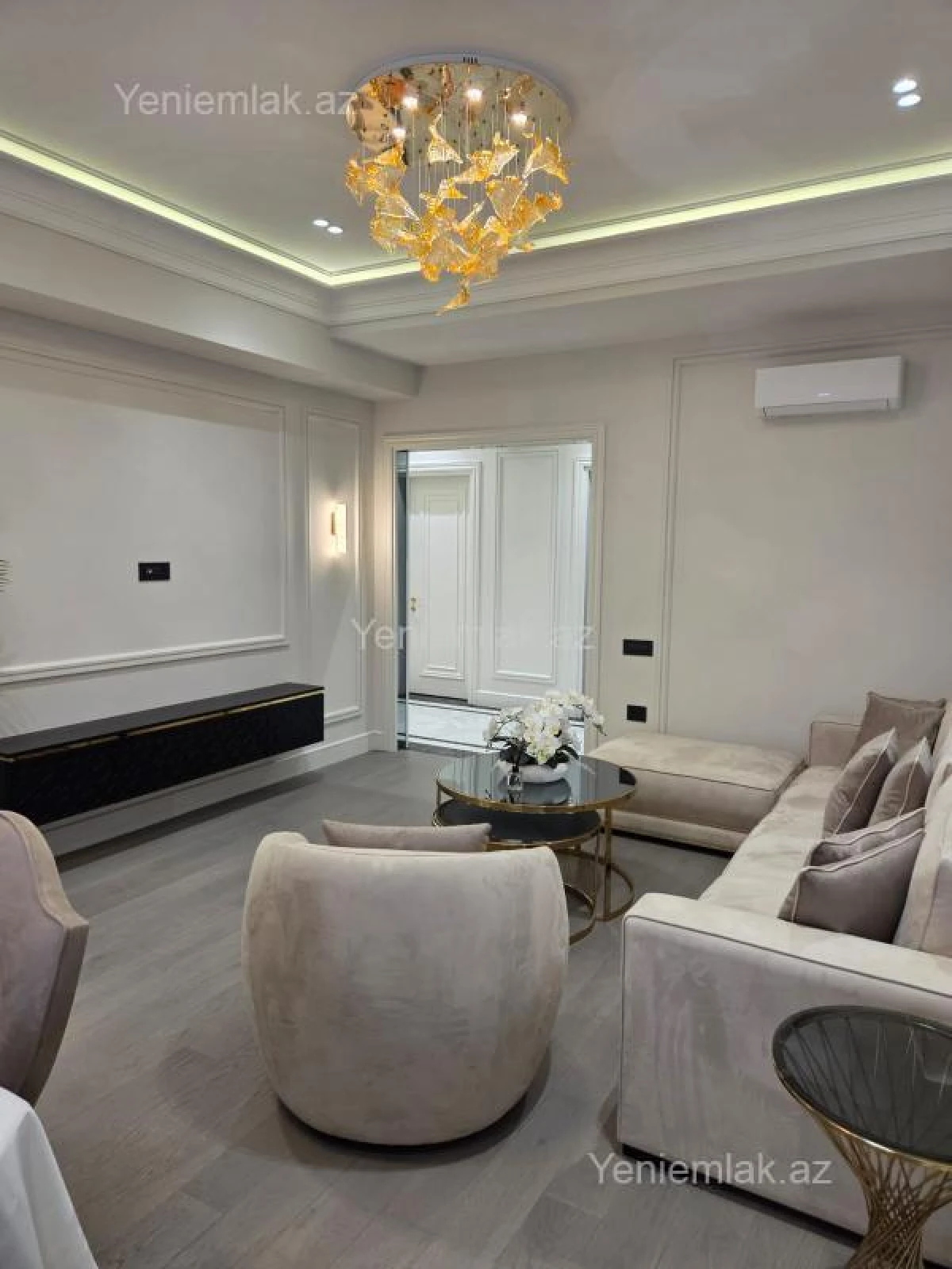 Satılır 4 otaqlı yeni tikili 140 m²